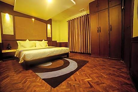Deluxe Family Suite