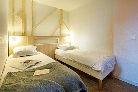 Superior Studio with Sleeping Alcove (4 People) - South Side