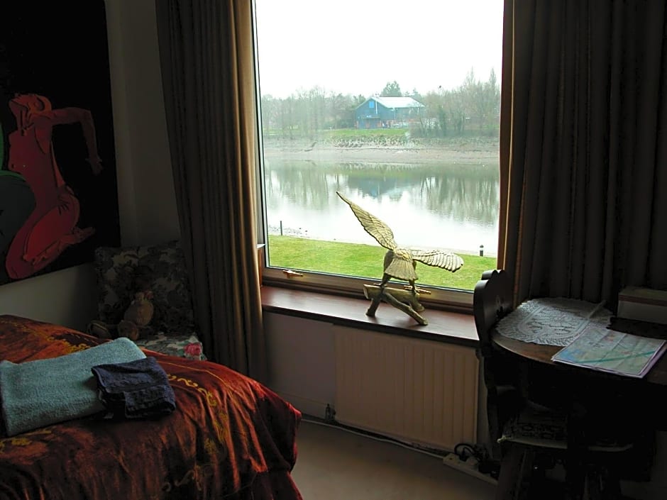 Chiswick Riviera with free parking