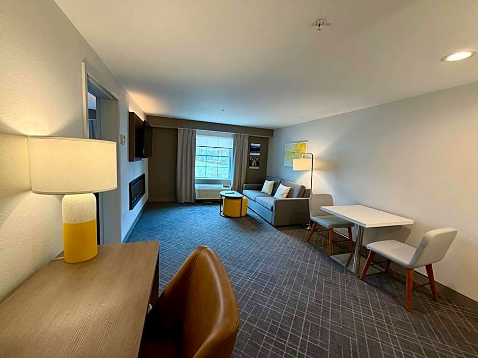 Comfort Inn & Suites Sturbridge-Brimfield