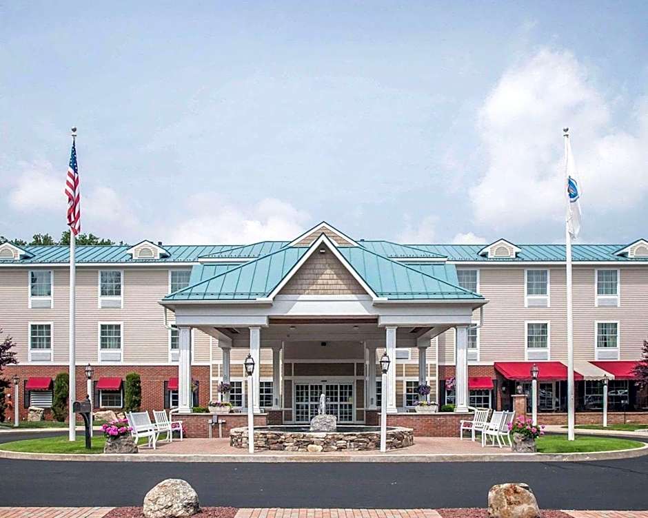 Comfort Inn & Suites Sturbridge-Brimfield