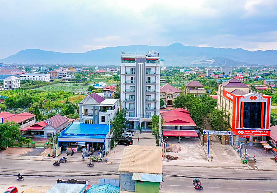 The Square Kampot Hotel