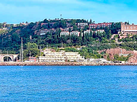 Riviera Beach Hotel
