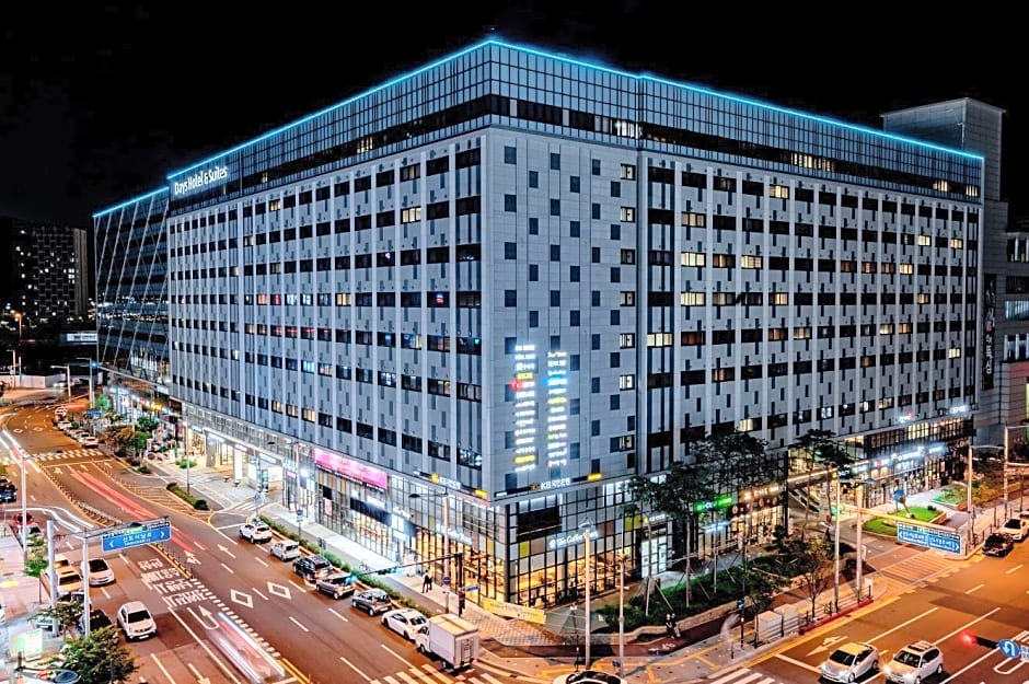 Days Hotel & Suites by Wyndham Incheon Airport