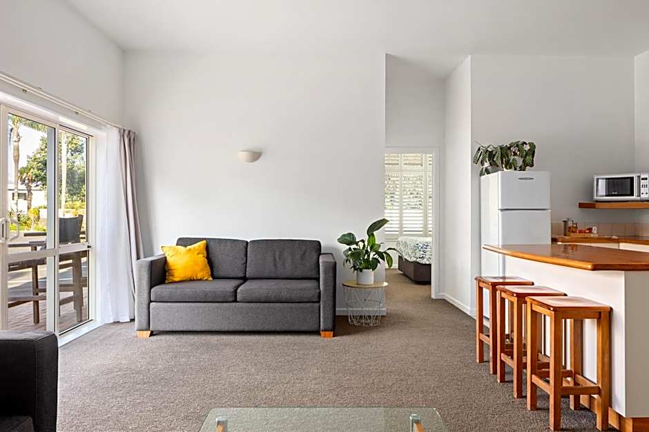 Ocean Beach Motor Lodge