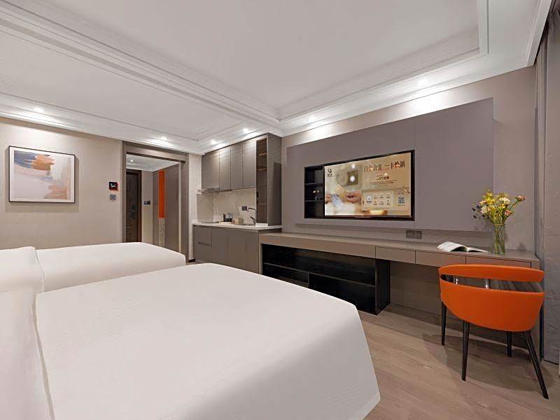 TULIP LODJ Apartment Hotel Wuhan Fanhai CBD Hankou Railway Station