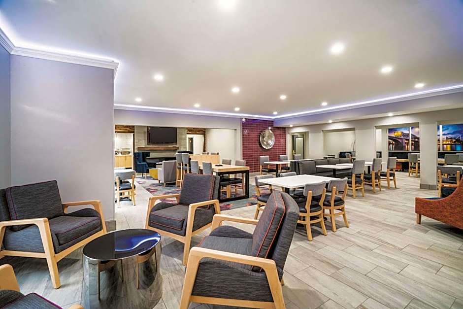 La Quinta Inn & Suites by Wyndham Chattanooga North - Hixson