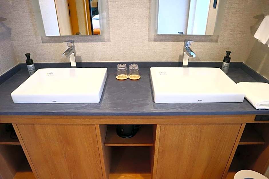 AQA Hotel Premium