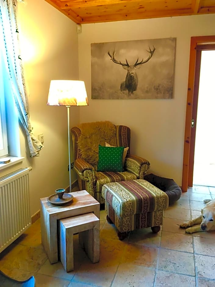 Naturforsthaus Eddas Zimmer für Hunde - und naturverbundene Menschen