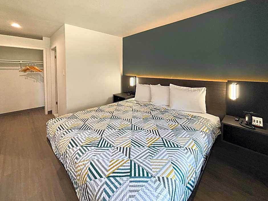 OYO Hotel Irving DFW Airport North