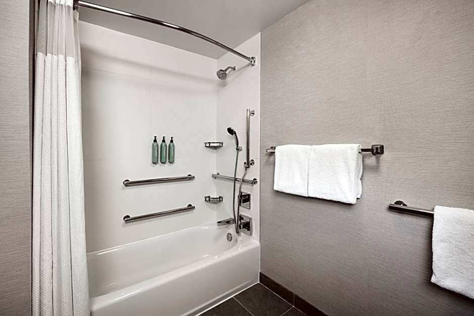 Courtyard by Marriott Memphis Airport