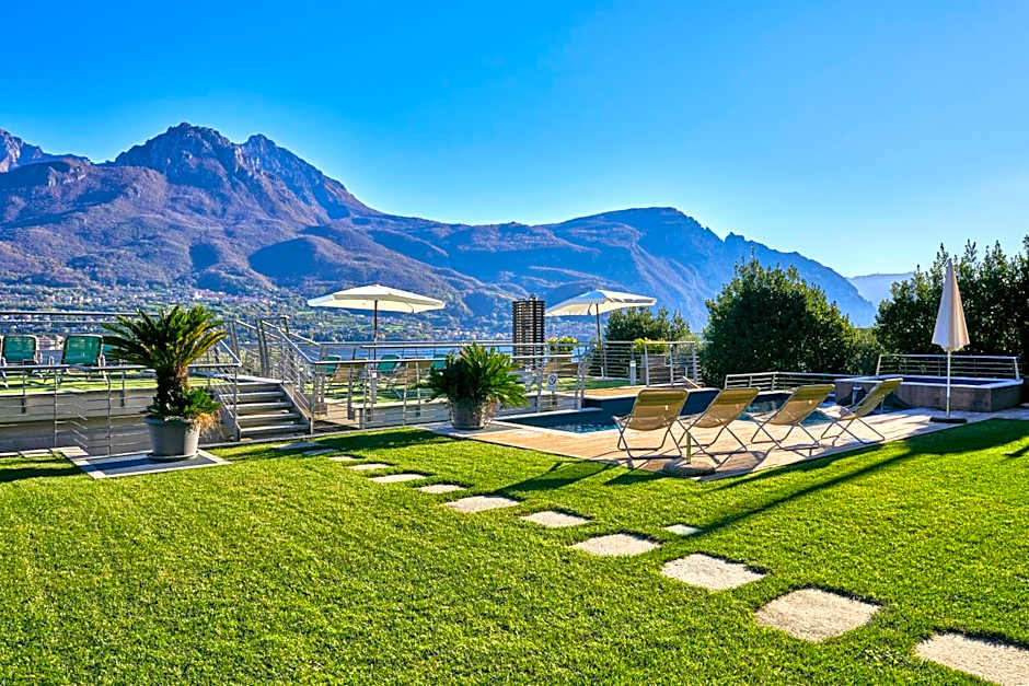 Bellagio Village - Holiday Apartments by the Lake - Seasonal Warm Pool and Sauna