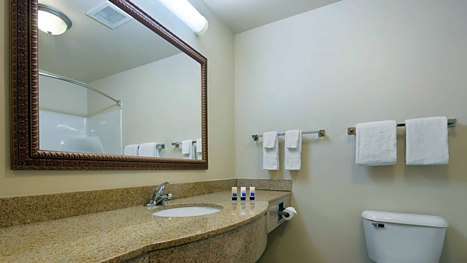 Best Western Legacy Inn & Suites Beloit/South Beloit