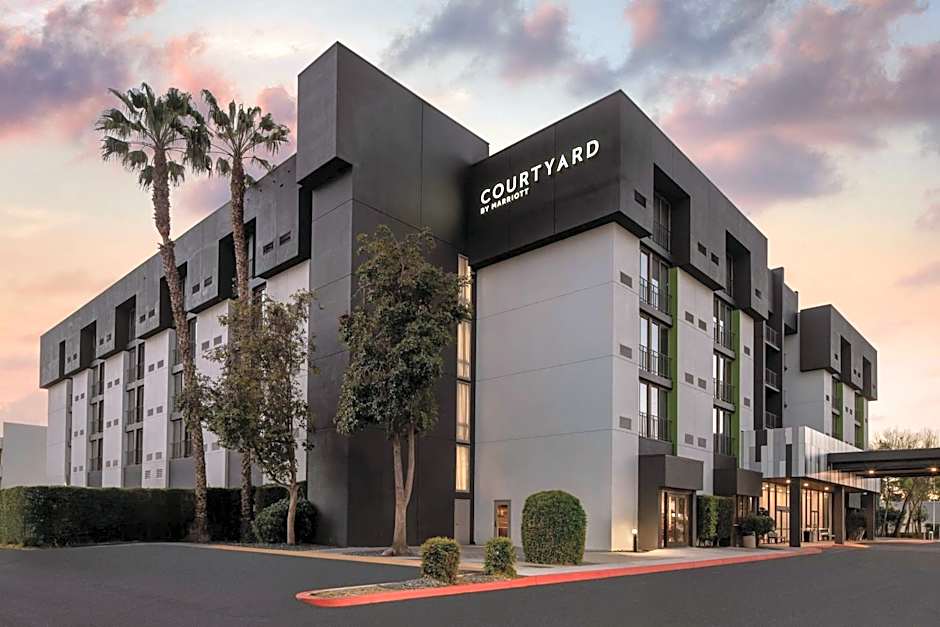 Courtyard by Marriott San Jose Airport