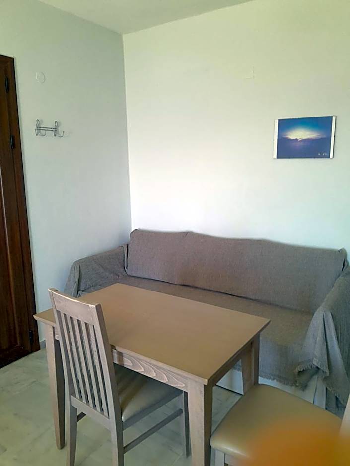 Kavos Melissa Studios