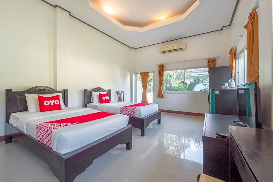 OYO 918 Kachapol Hotel