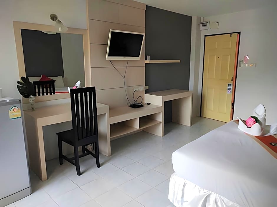 Grand Esie Service Apartment