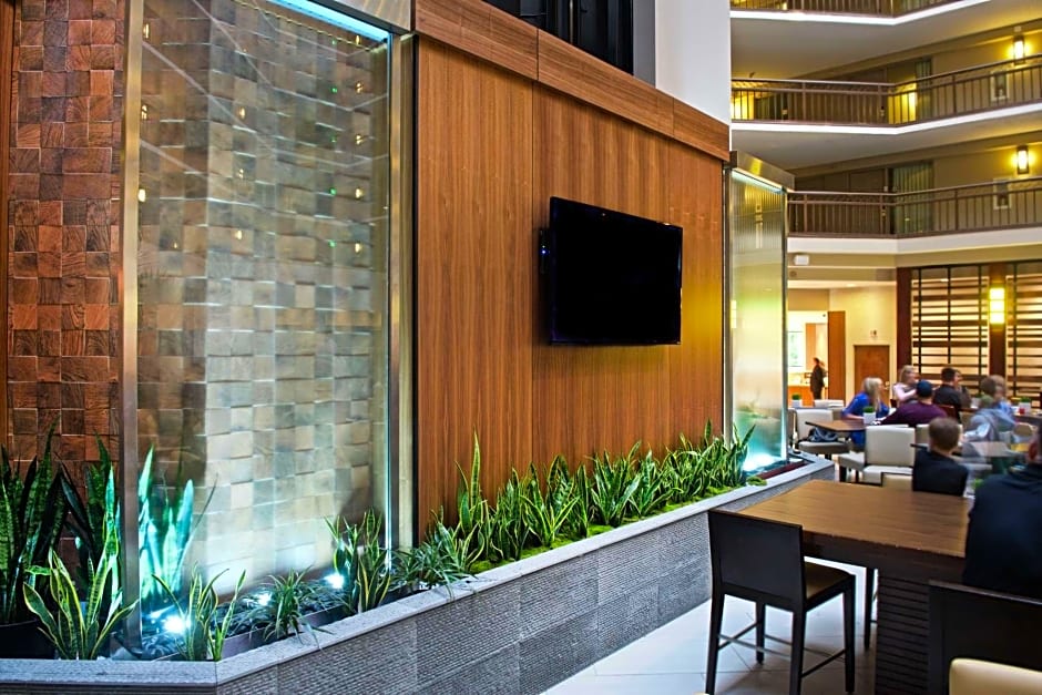 Embassy Suites by Hilton Portland Tigard