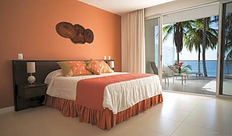 Beachfront Room 2 Queen Beds