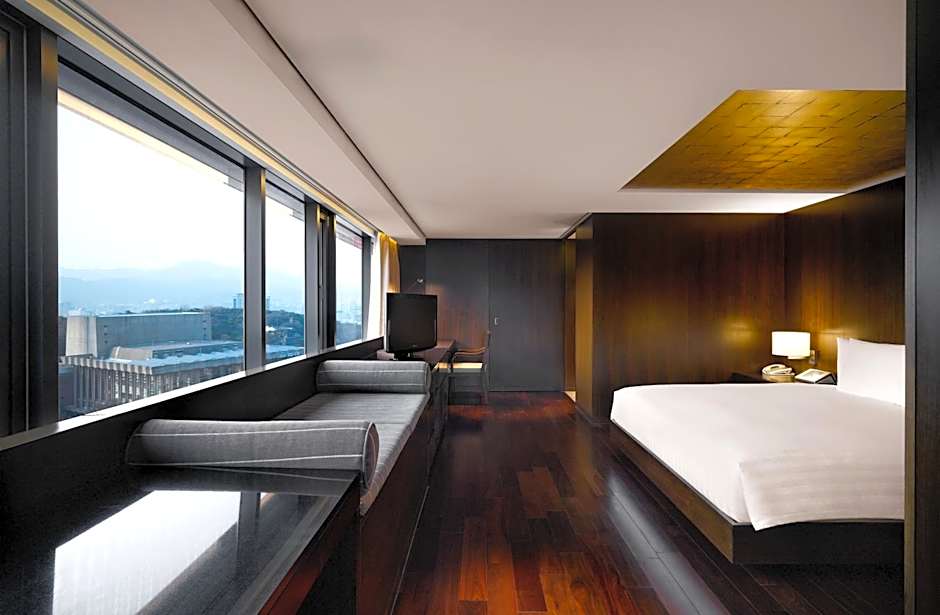 Photo 1 of 4 of Premier Suite, View