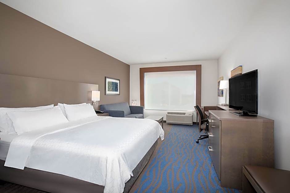 Holiday Inn Express & Suites Great Bend By IHG