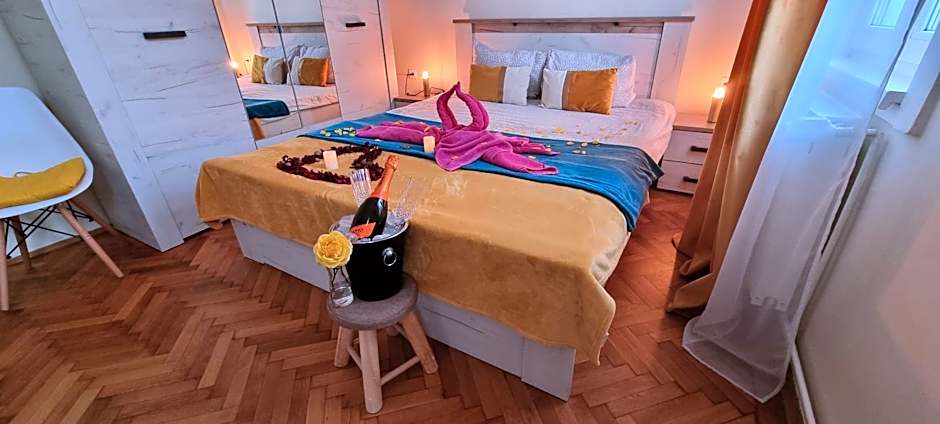 Happy Mood Apartments