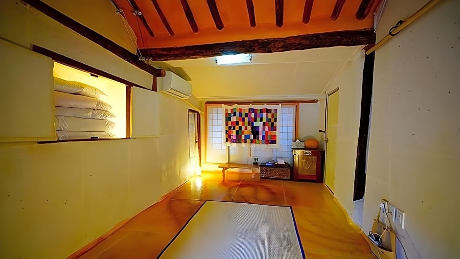 Jeonju Geunsunae Chogajip Pension