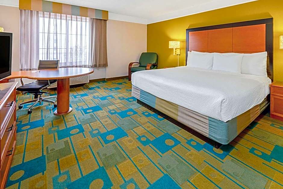 La Quinta Inn & Suites by Wyndham Salt Lake City Airport