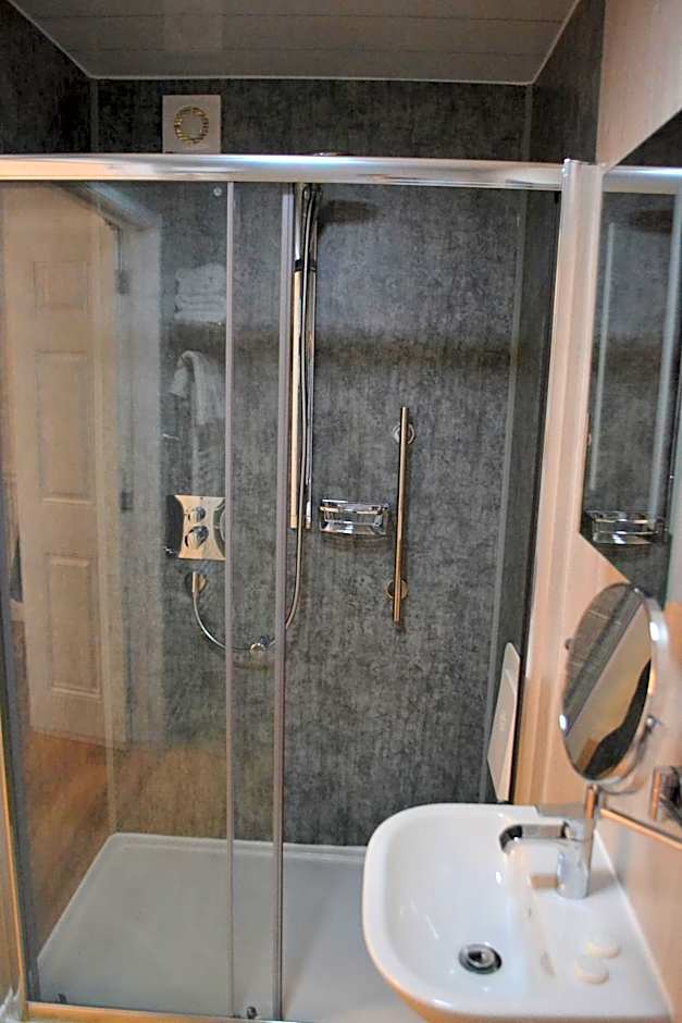 The Queen's Head Hotel