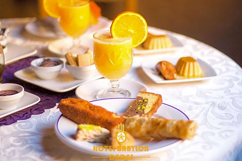 Hotel Babylon Dades