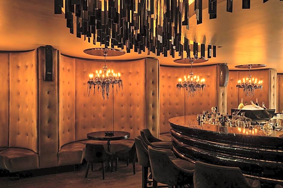 Roomers Frankfurt Central, Autograph Collection
