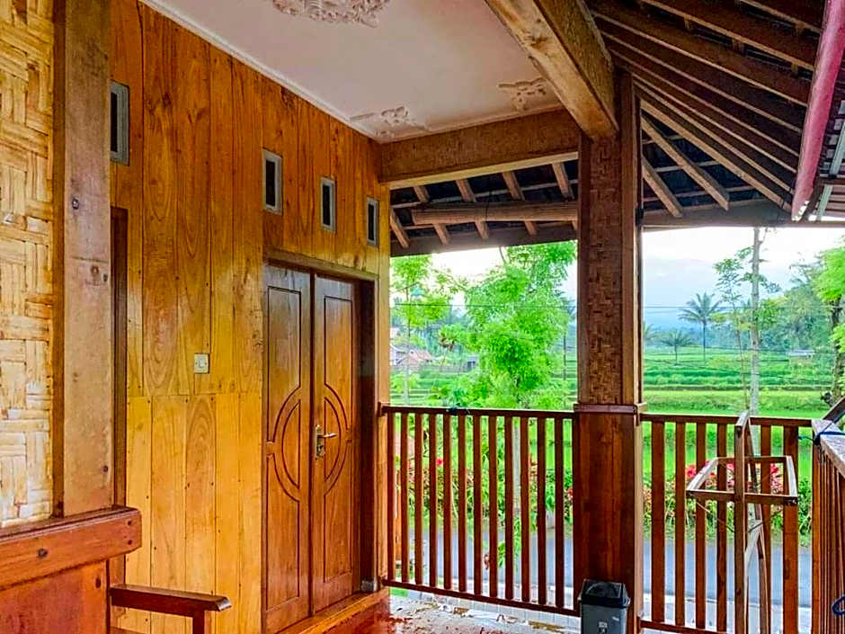 Lesehan Cahaya Tetebatu Inn Syariah at Desa Wisata – Tetebatu, ID