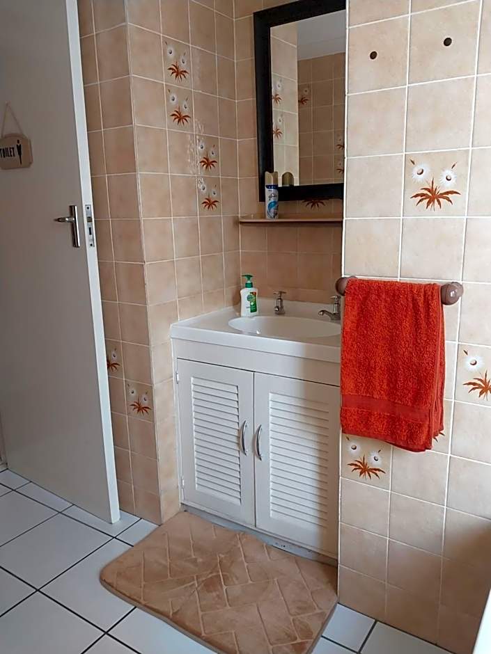 Serenity Shores Backpackers