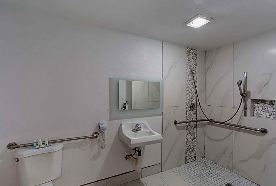Quality Inn Redding near I-5