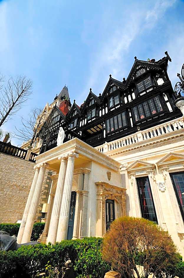 The Old England Hotel