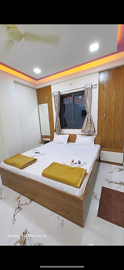 Hotel Dwarka Inn