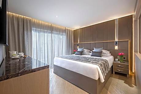 One Bedroom Grand Suite