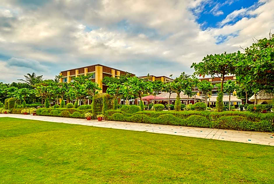 Mayfair Waves Resort