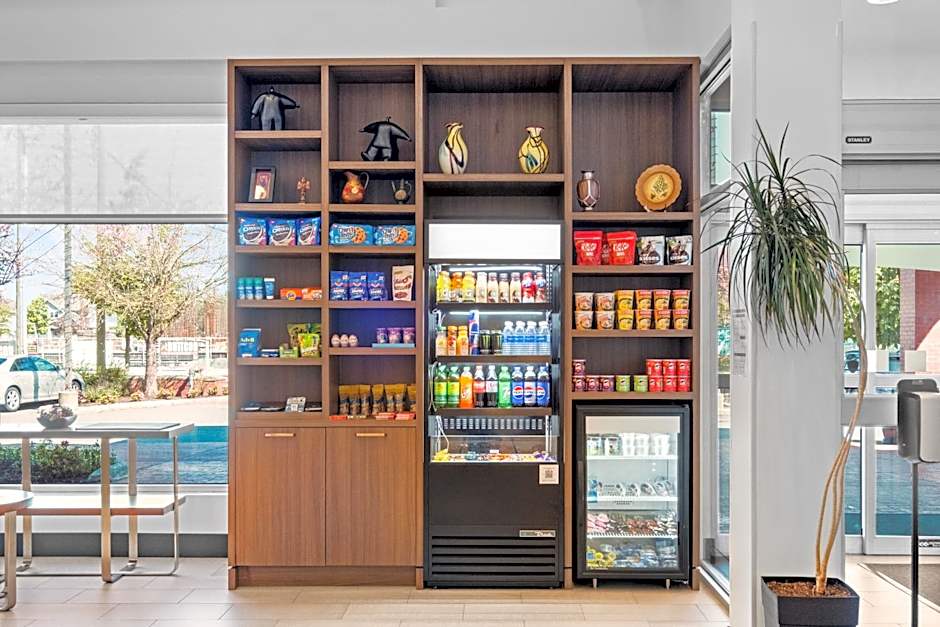 Holiday Inn Hotel & Suites Surrey East - Cloverdale By IHG