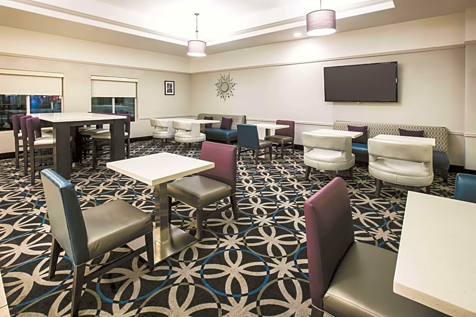 La Quinta Inn & Suites by Wyndham Brownwood