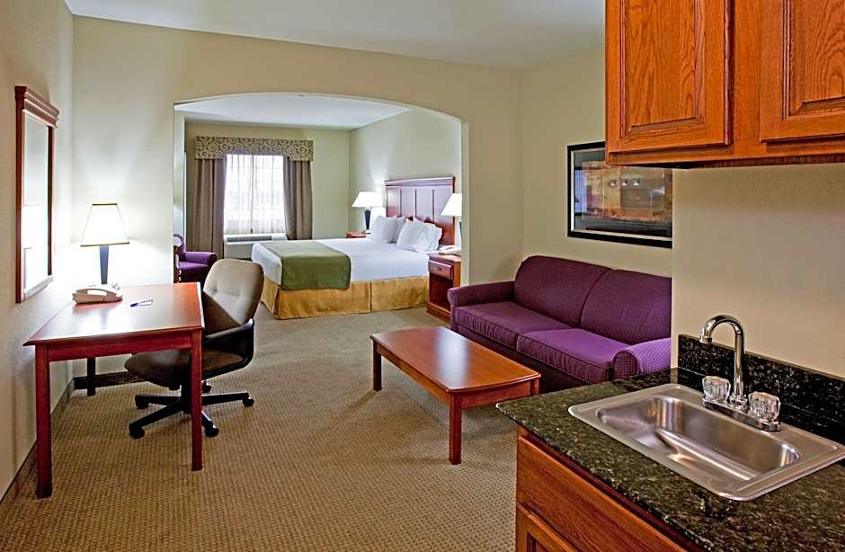 Photo 1 of 2 of 1 King Bed Suite, Hearing Accessible