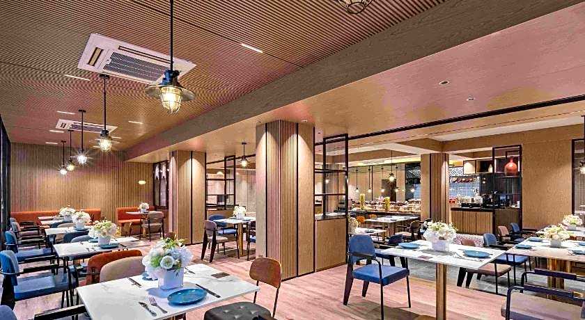 Novotel Nantong Center