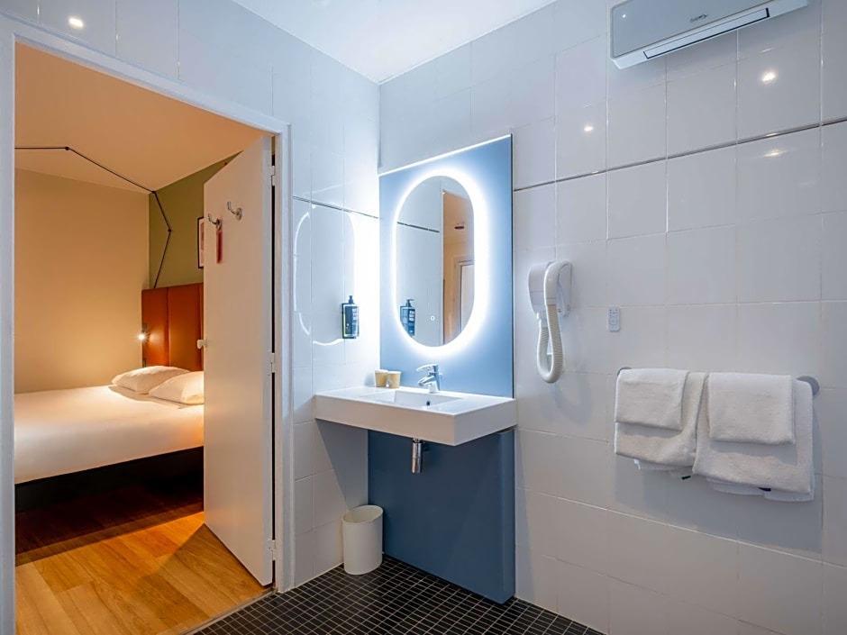 Hotel ibis Paris Pere Lachaise