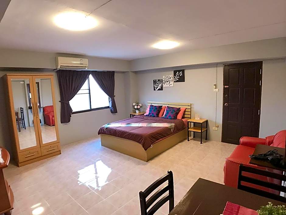 Penyos Mansion (Long Stay)