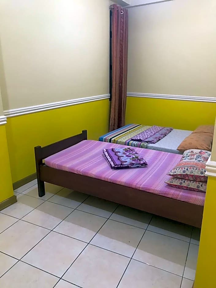 ASHBURN'S TRANSIENT BAGUIO - BASIC SLEEP and GO, LIMITED PAY PARKING, SELF SERVICE