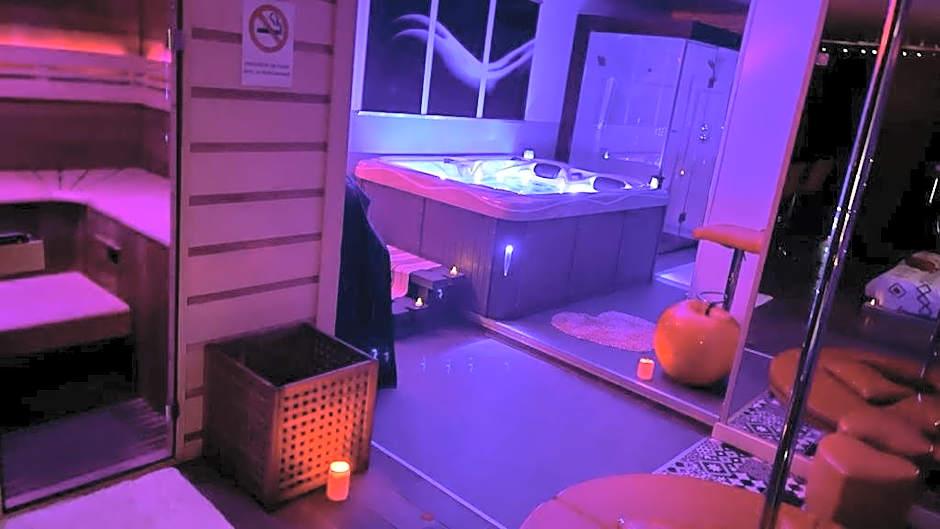 SPABYELLEETLUI spa rouge ou bleu