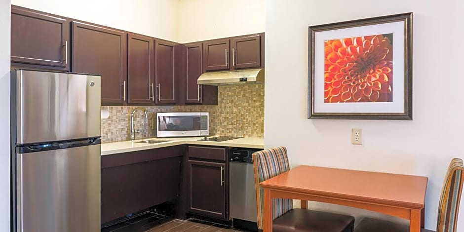 Staybridge Suites Fargo