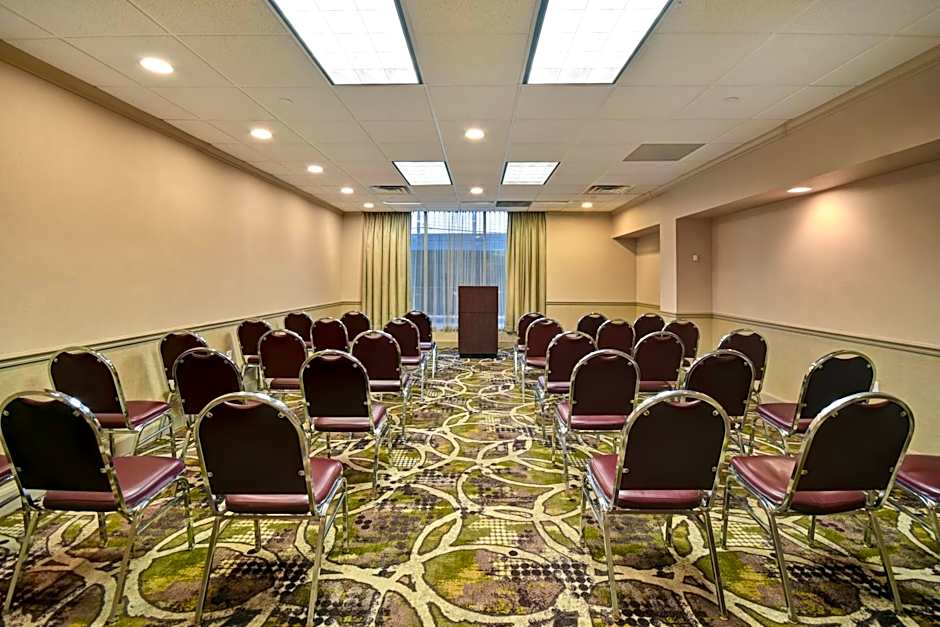 Holiday Inn Cincinnati-Riverfront By IHG
