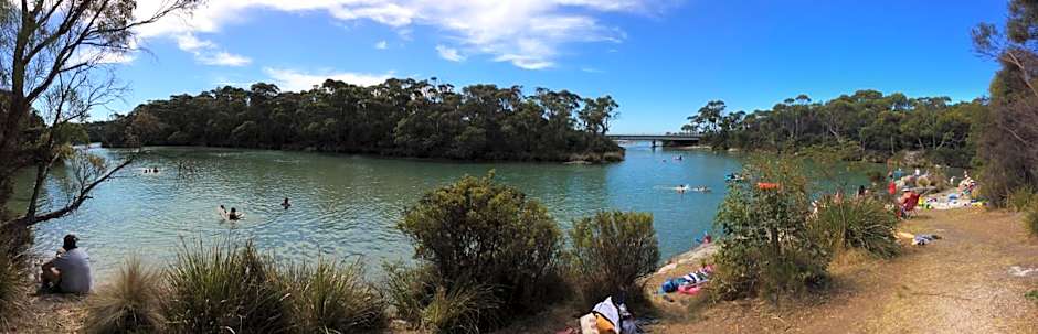 Crayfish Creek Van & Cabin Park