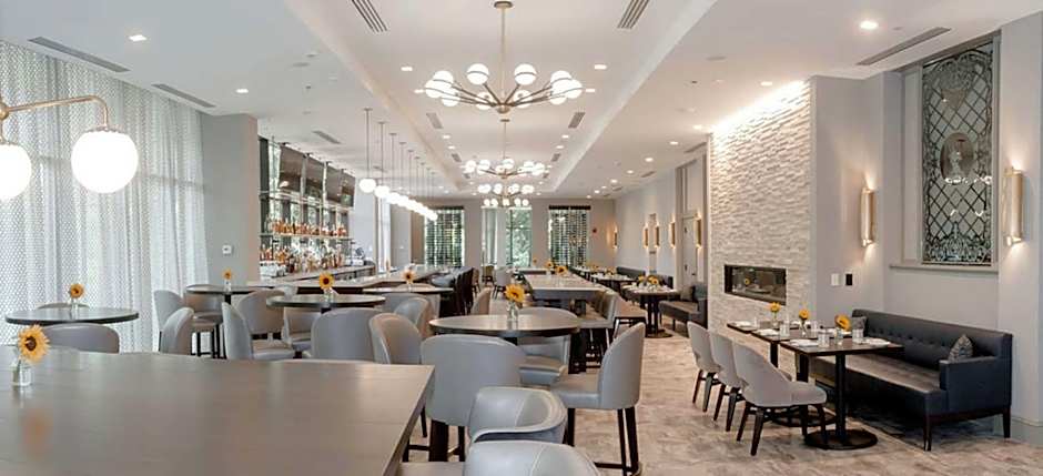 DoubleTree By Hilton Hotel Charlottesville